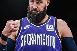 开云体育官网-湖人B队绝地反击尼克斯，瓦兰丘纳斯高光表现的简单介绍