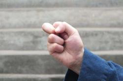 开云体育官网-包含人点穴之手胆战忍冻棍如臂使指只如飞的词条