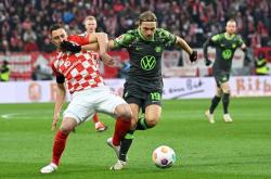 开云在线直播-包含斯图加特主场失利，连续不胜局面严峻的词条