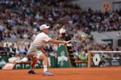 开云足球直播-德国网球队鏖战法国网球队，阿尔卡拉斯三分雨点燃全场的简单介绍