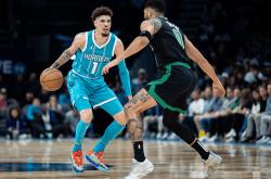 开云体育APP下载-包含独行侠翻盘法国男篮，塔图姆制霸全场的词条