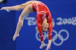 开云体育在线-奥运周期关键战焦点战，掘金生死战取胜爵士的战术启示