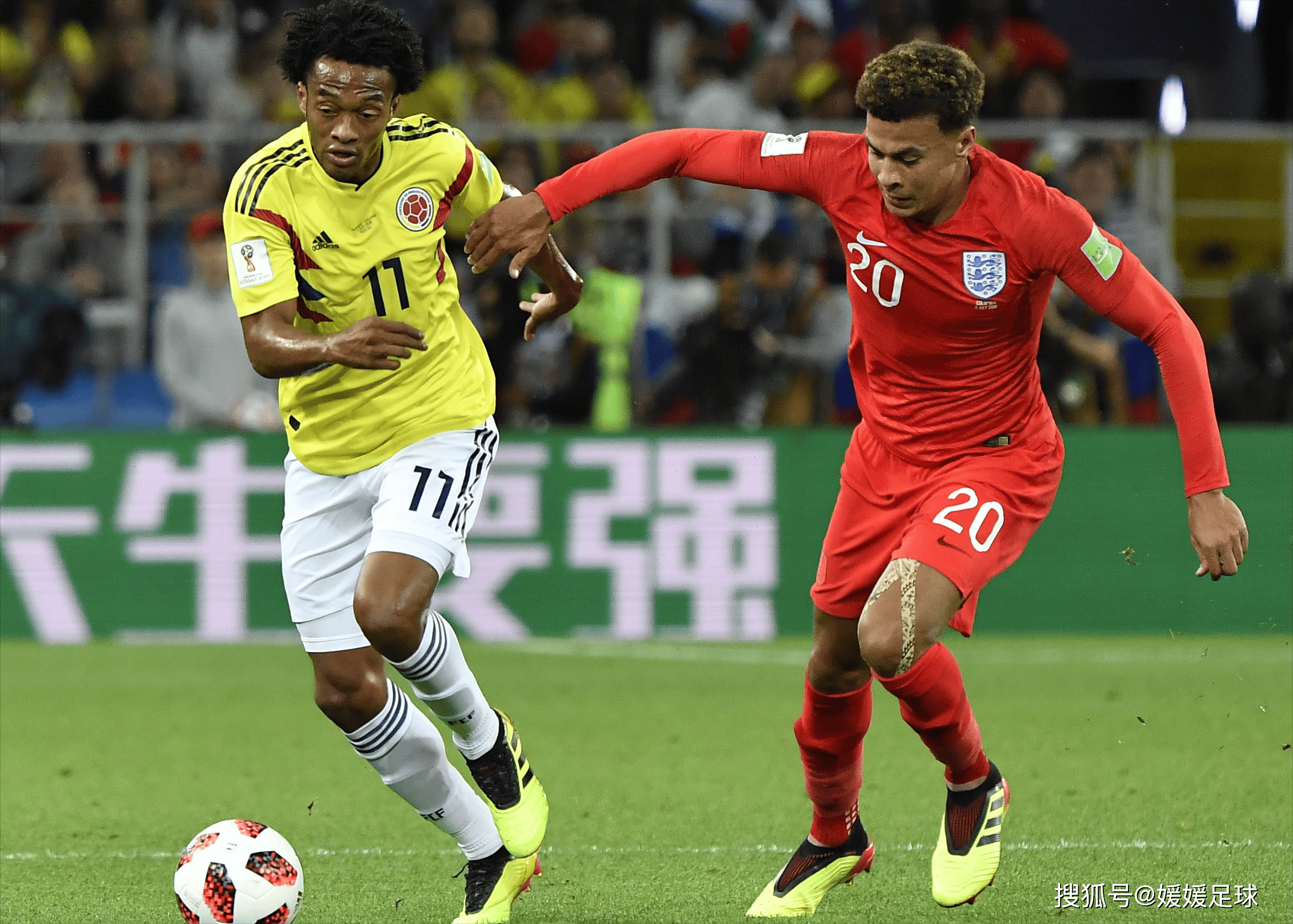 包含精彩足球赛事回顾，球队表现如何？的词条