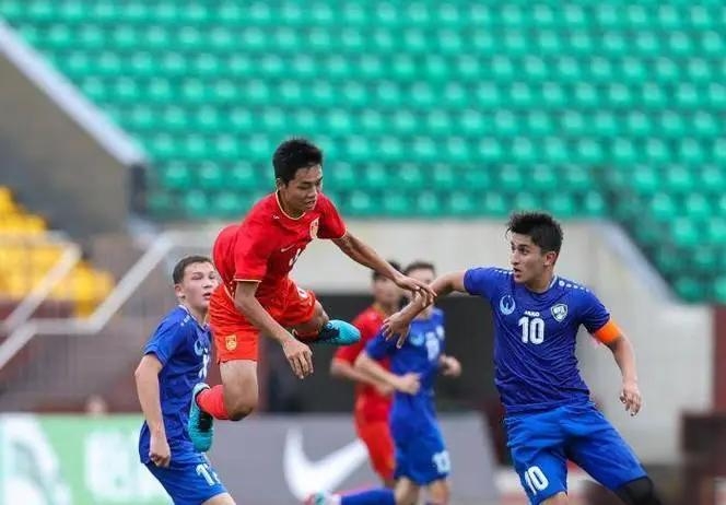 绝地逢生！球员们在国际比赛中逆转胜利