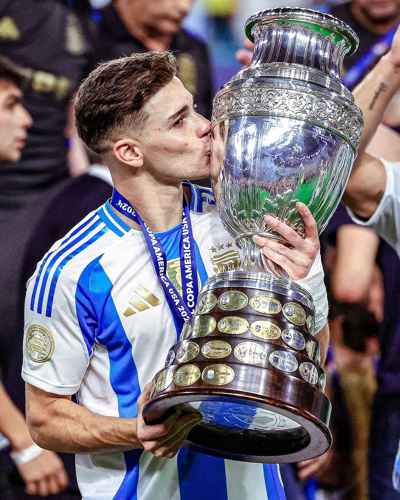 瑞士碾压克罗地亚,阿尔瓦雷斯惊艳世界 瑞士碾压克罗地亚,阿尔瓦雷斯惊艳世界