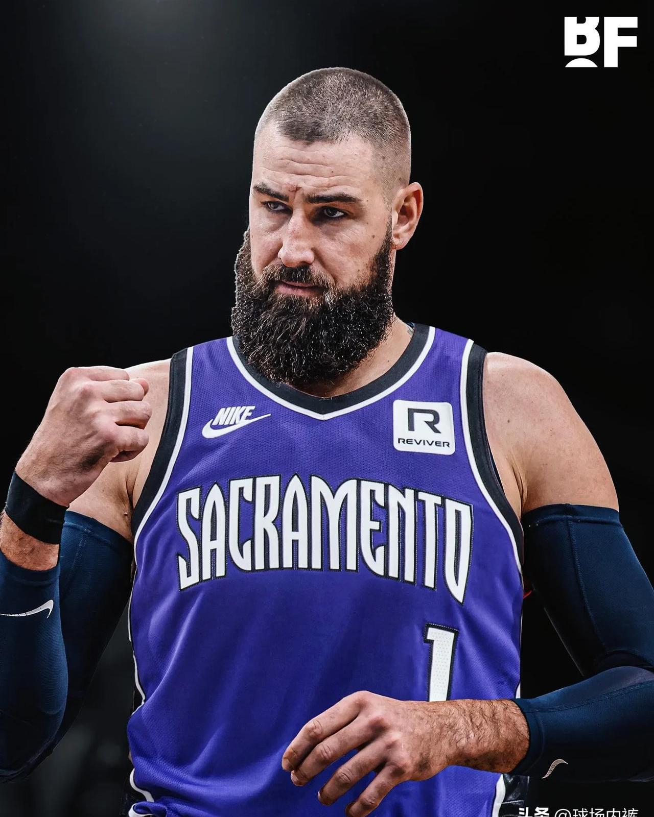 湖人B队绝地反击尼克斯，瓦兰丘纳斯高光表现的简单介绍