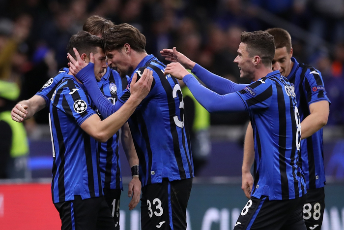 关于亚特兰大客场告捷，取得胜利的信息