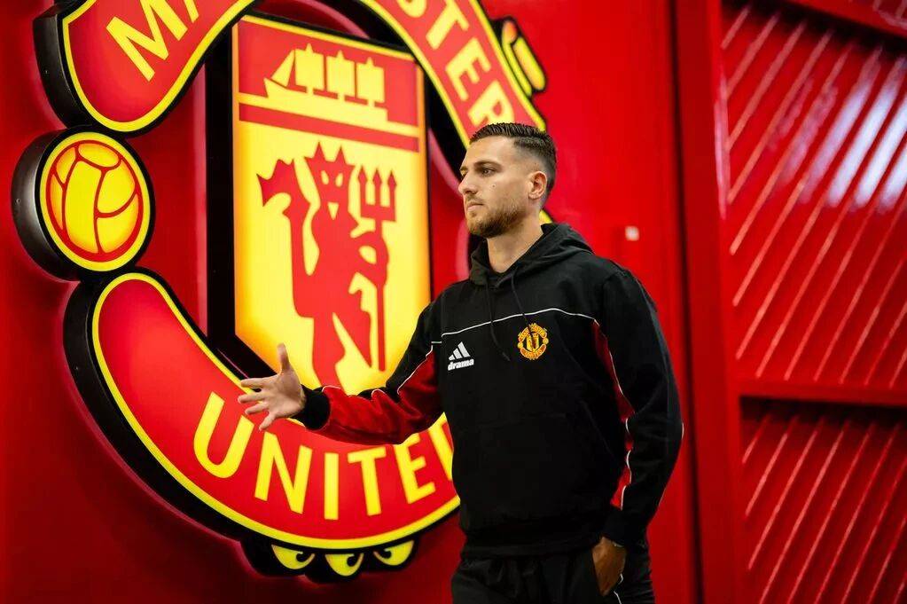 曼联连续主场胜出，切尔西难逃败局的简单介绍