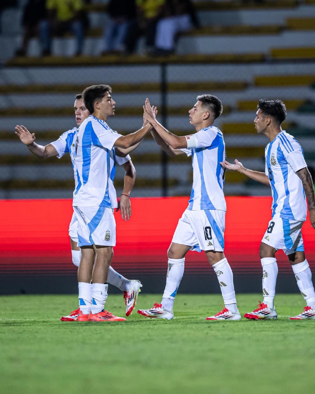 小组赛战绩不俗，球队备战淘汰赛的简单介绍