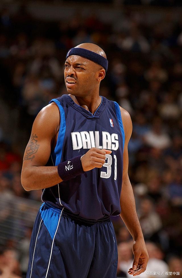 雄鹿一箭定江山,米德尔顿暴扣 雄鹿一箭定江山,米德尔顿暴扣