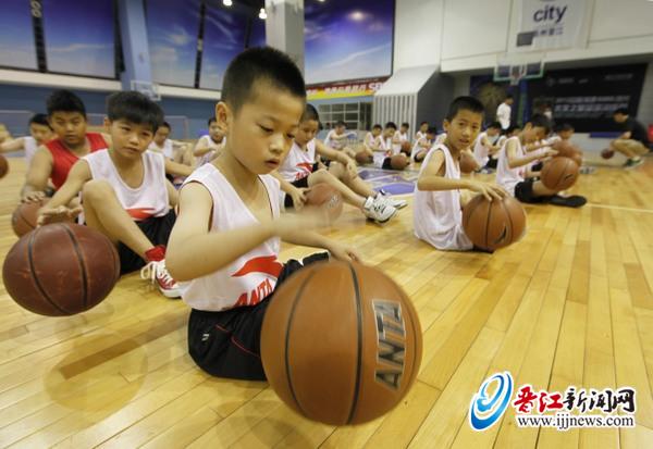 我国篮球培训机构邀请国外篮球名帅授课的简单介绍