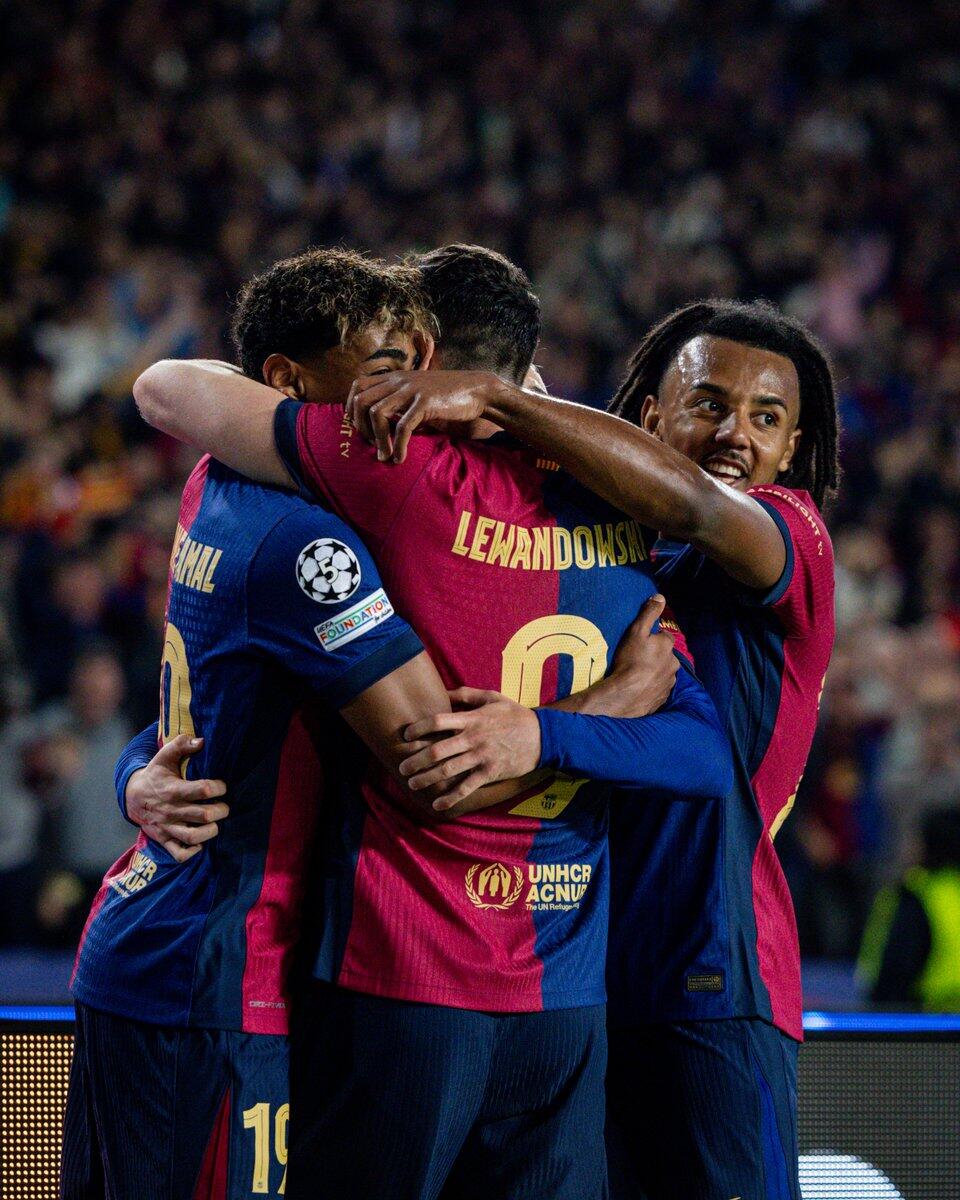 多特蒙德大胜那不勒斯，赢得胜利