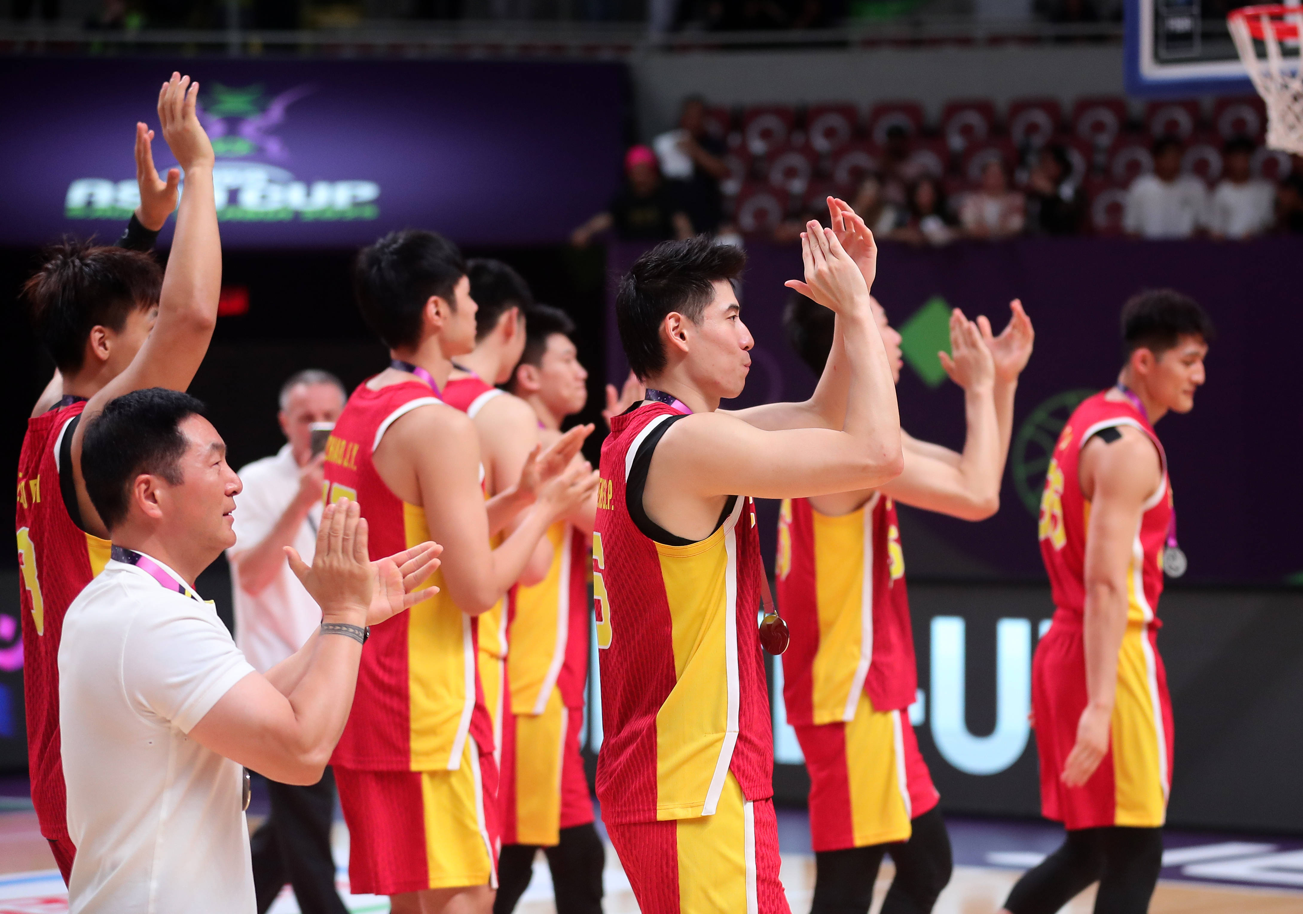 亚洲球员在国际比赛中获得重要荣誉