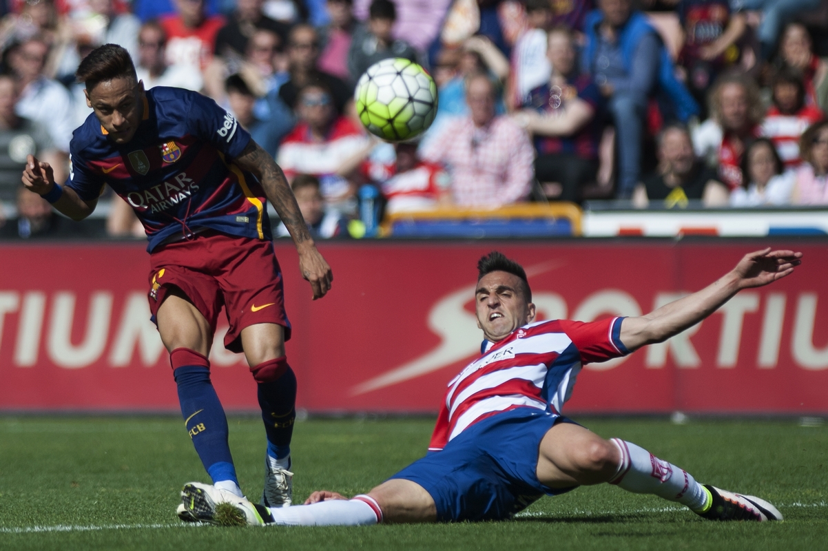 加拿大轻取巴萨，格纳布里完成帽子戏法的简单介绍