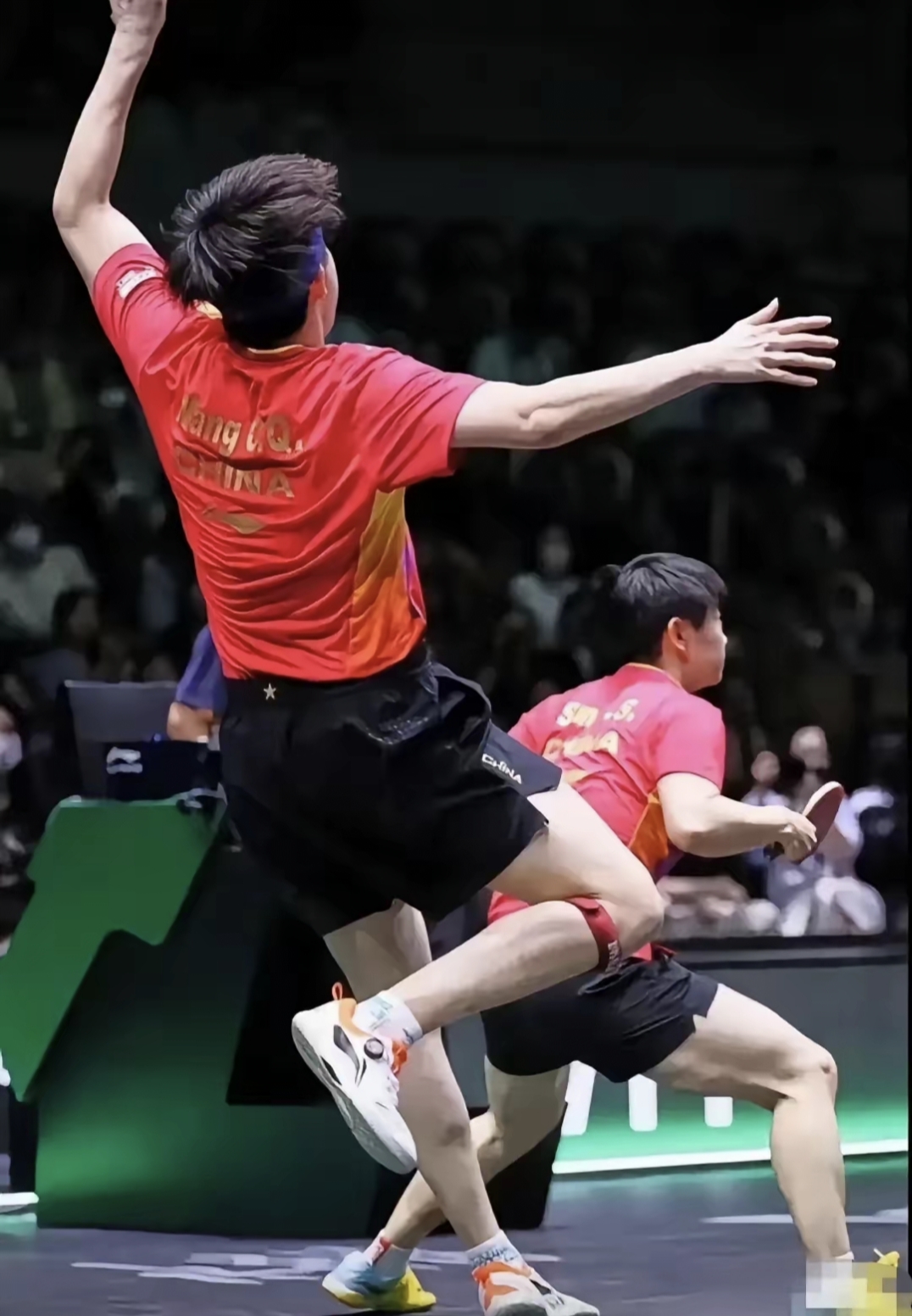 比利时乒乓球队鏖战英国乒乓球队，许昕统治全场的简单介绍