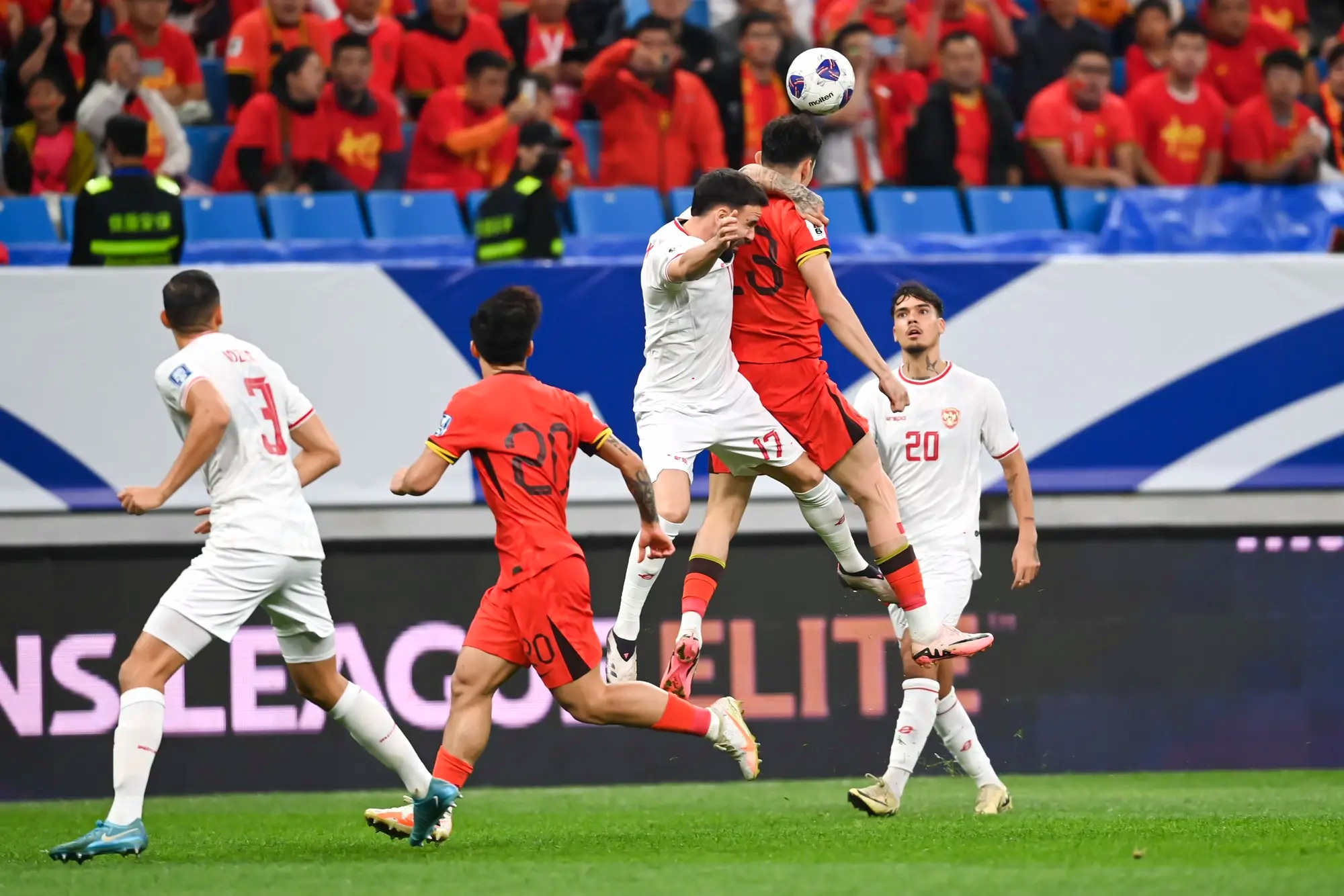 中国队险胜英格兰队,梁靖崑关键制胜的简单介绍 中国队险胜英格兰队,梁靖崑关键制胜的简单介绍