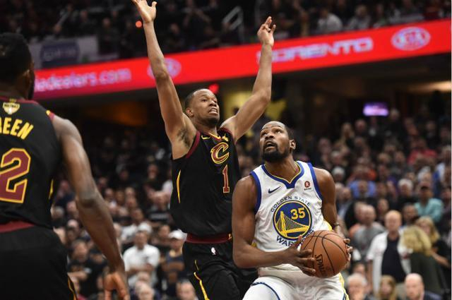 包含雷霆横扫鹈鹕，克莱高光表现的词条