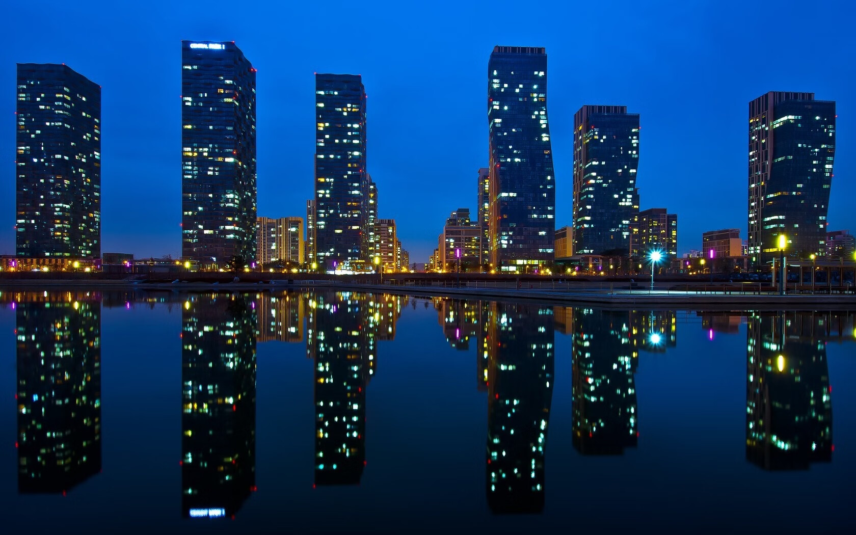 艺术与速度的交响，佛罗伦萨的足球启示与托尼的F1终极接管