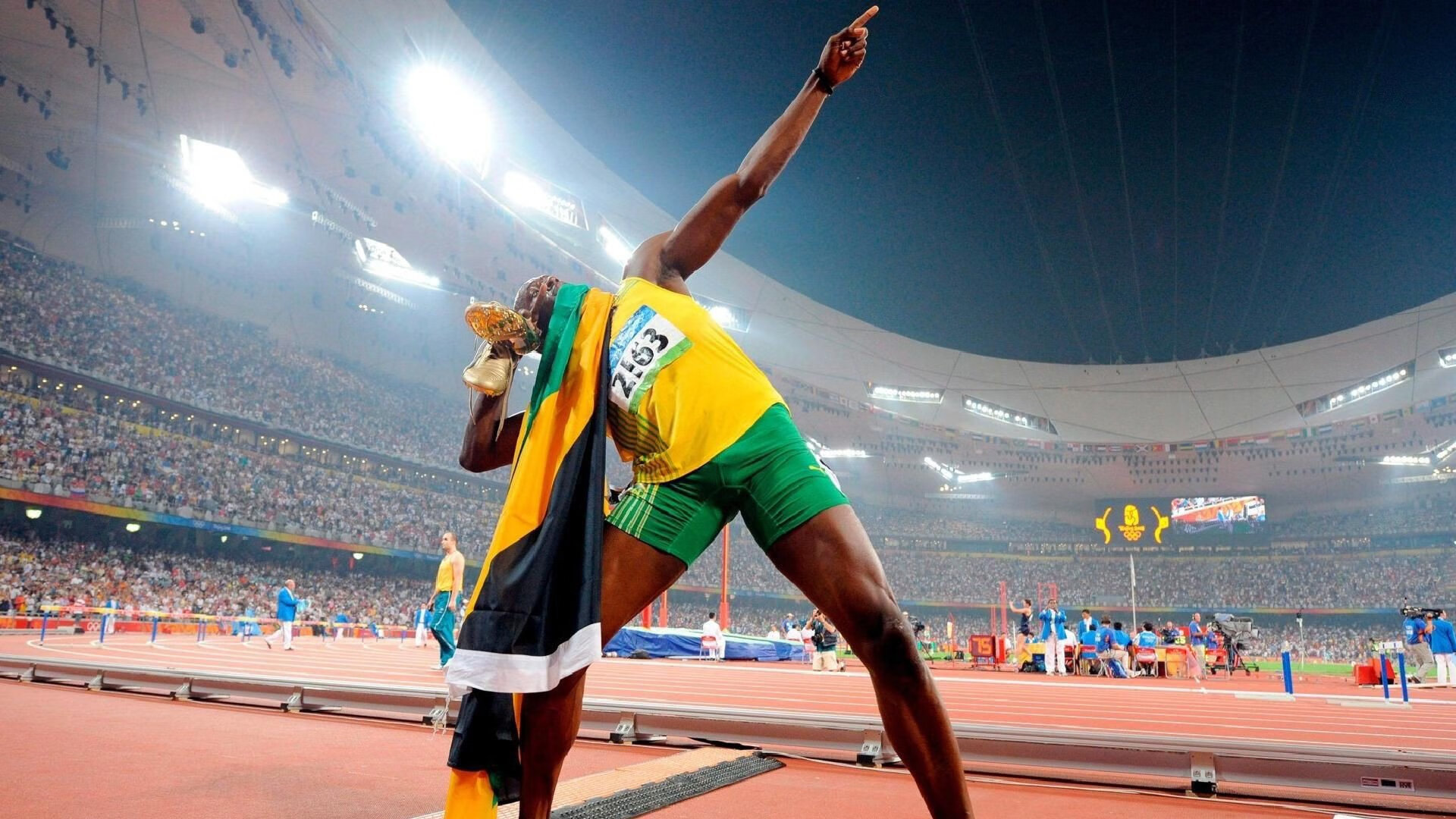 绿茵场上的唯一答案,当波兰铁骑遭遇非洲雄鹰,阿尔瓦雷斯用实力打破所有质疑