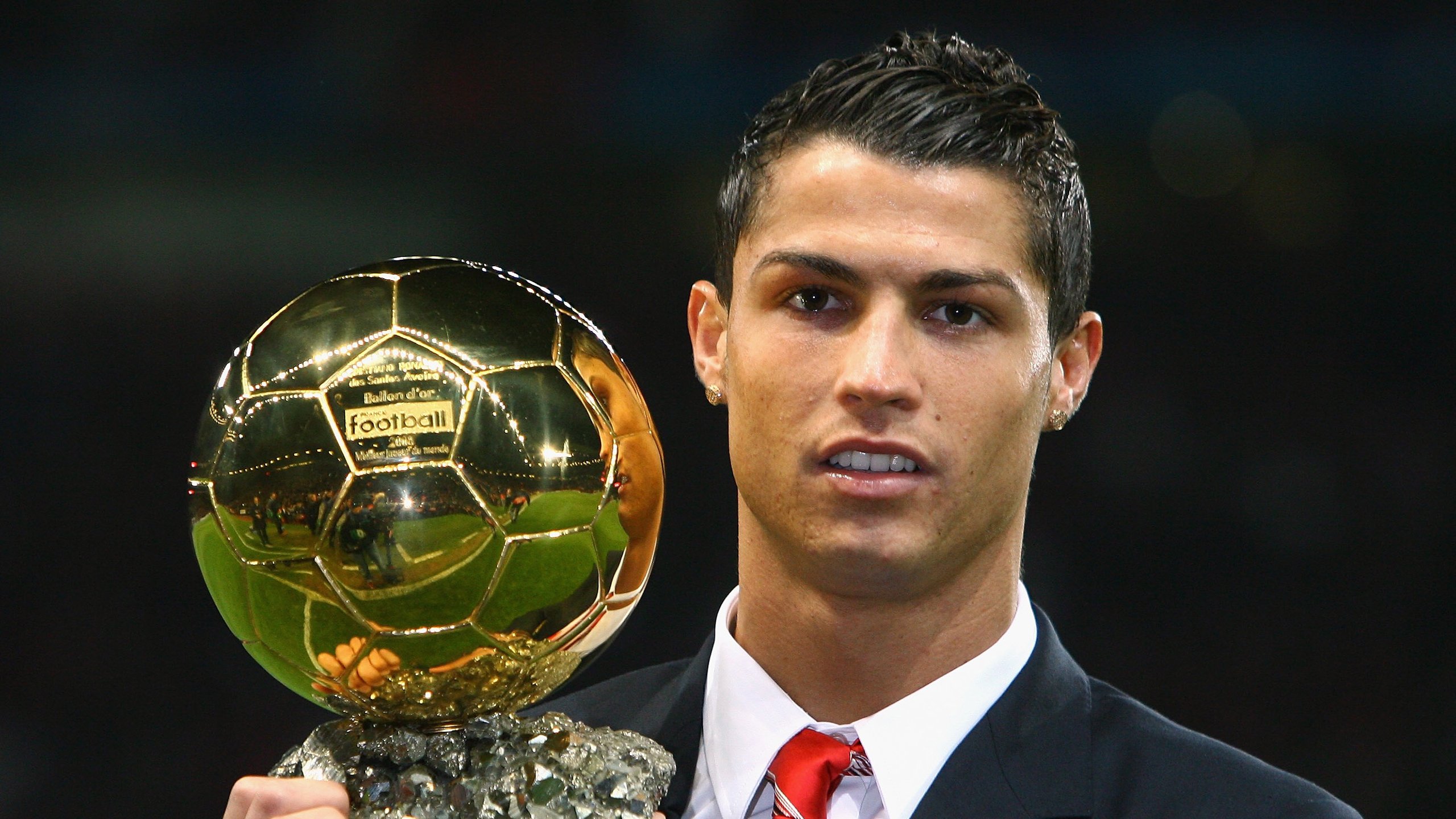 新王登基，奥亚尔萨瓦尔一锤定音，比利时黄金一代力克法国书写历史