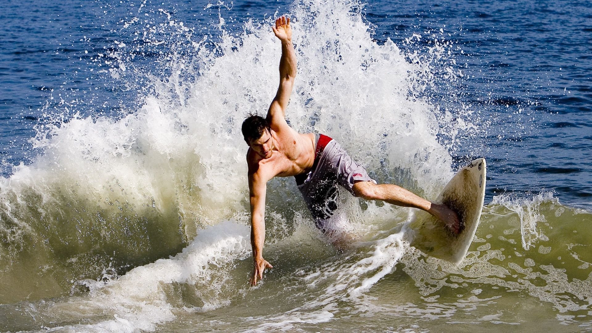 从墨西哥粉碎希腊到意甲焦点战，李刚仁的足球艺术与接管比赛哲学